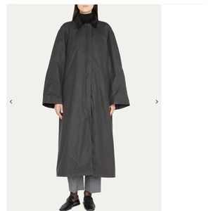 TOTEME
Oversized Wind-Resistant Oilcloth Country Coat